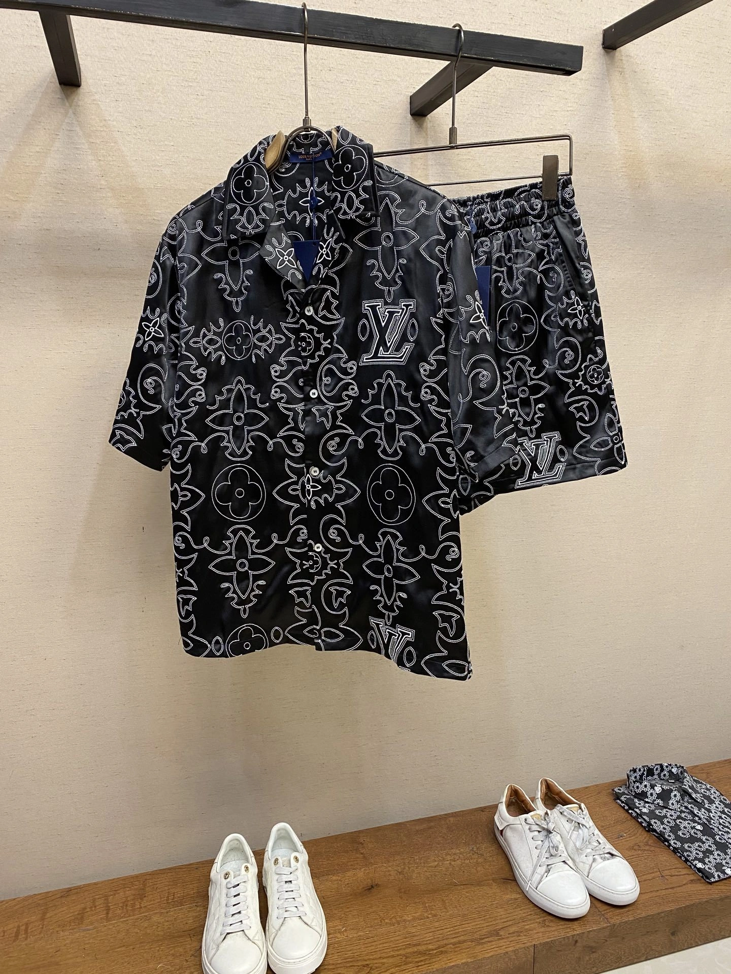 &wg.luxury-- 8V suit item:E-F443C1125
